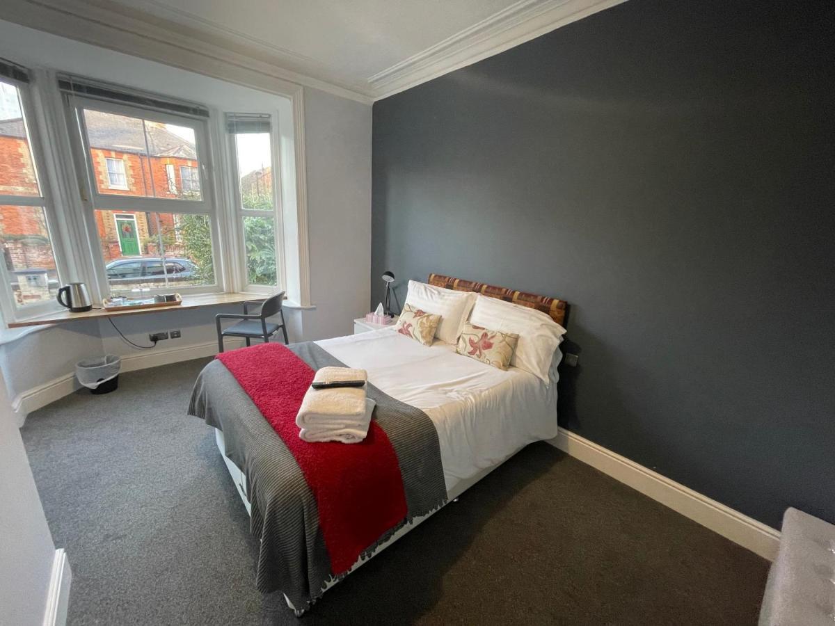 Arlan House, Central Basingstoke Hotel ภายนอก รูปภาพ