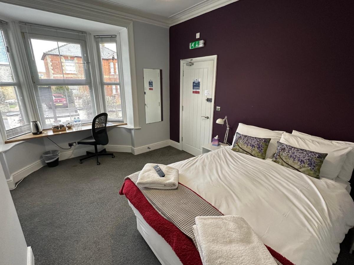 Arlan House, Central Basingstoke Hotel ภายนอก รูปภาพ